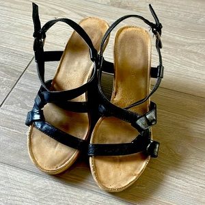 Women’s espadrille wedge.  Aerosole summer plush